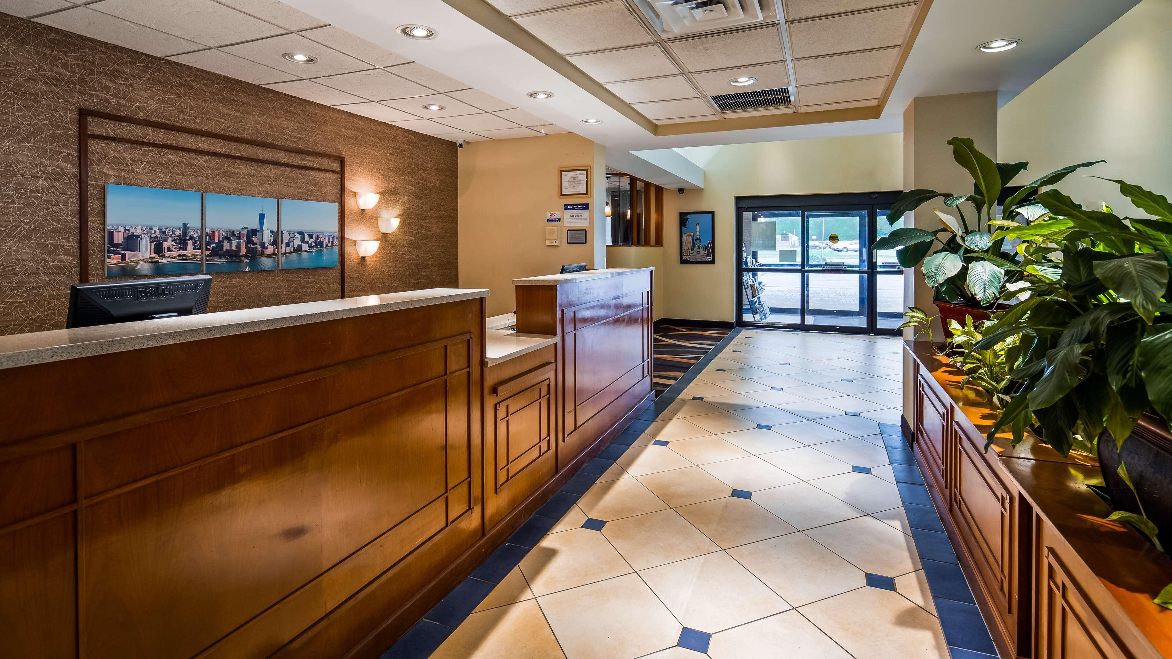 Best Western Galleria Inn & Suites Cheektowaga Exteriör bild