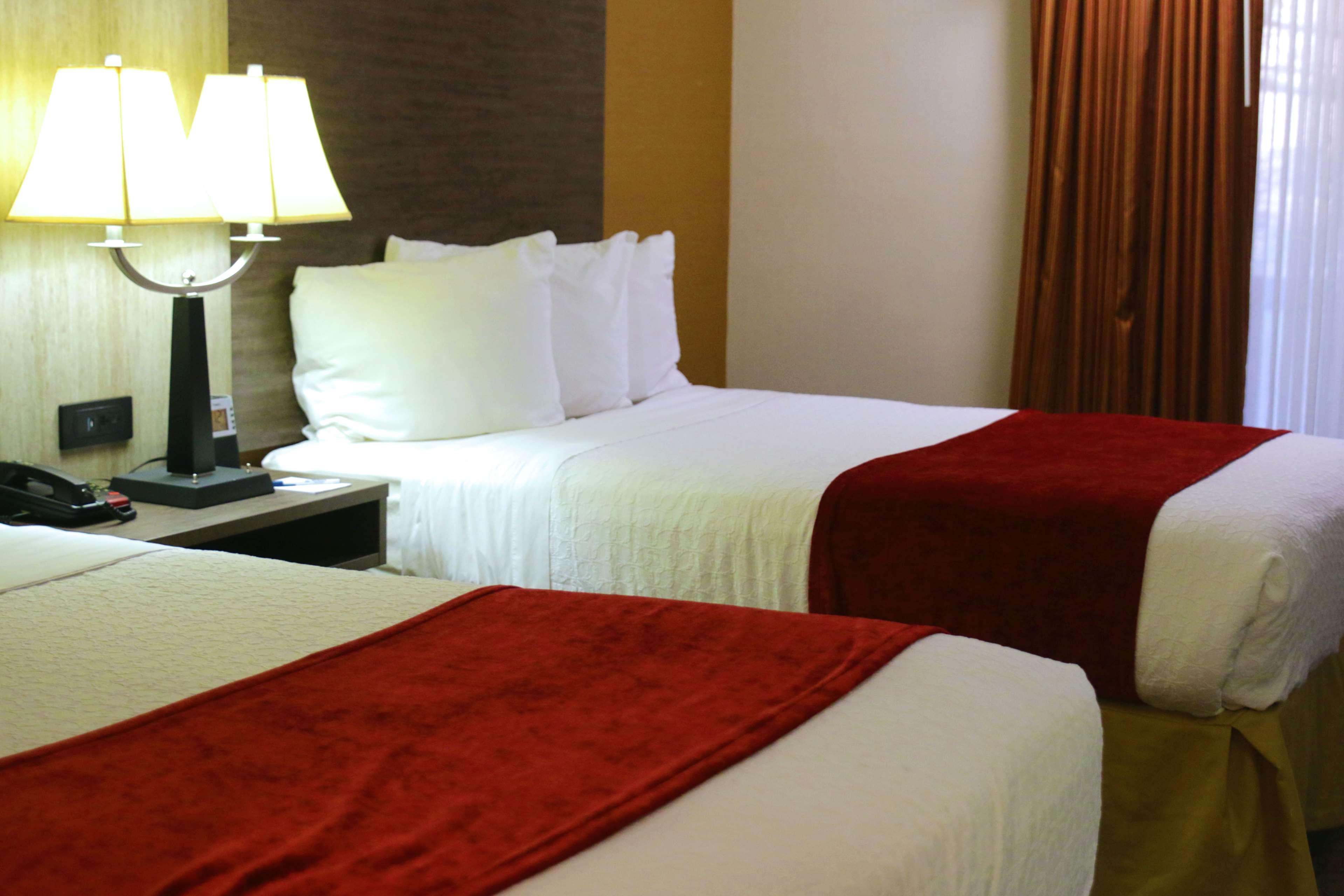 Best Western Galleria Inn & Suites Cheektowaga Exteriör bild